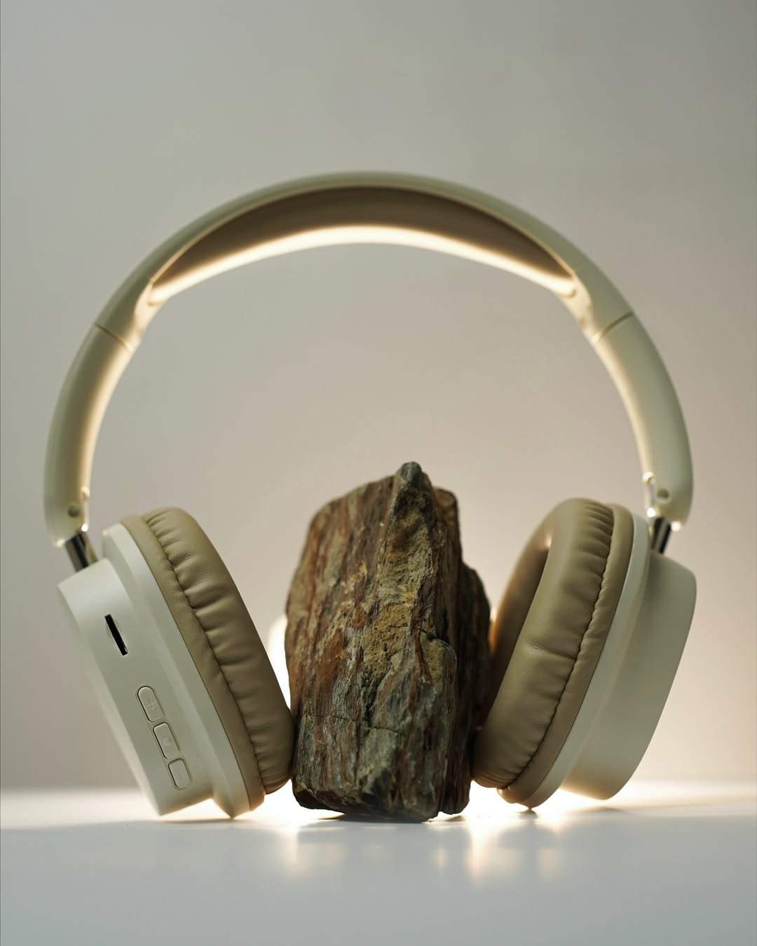 Royal Tech Product Photo 5 by Vebloom